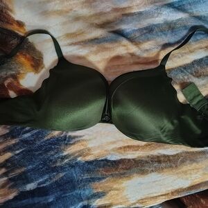 Victoria's Secret Olive Green Molded T-Shirt Bra